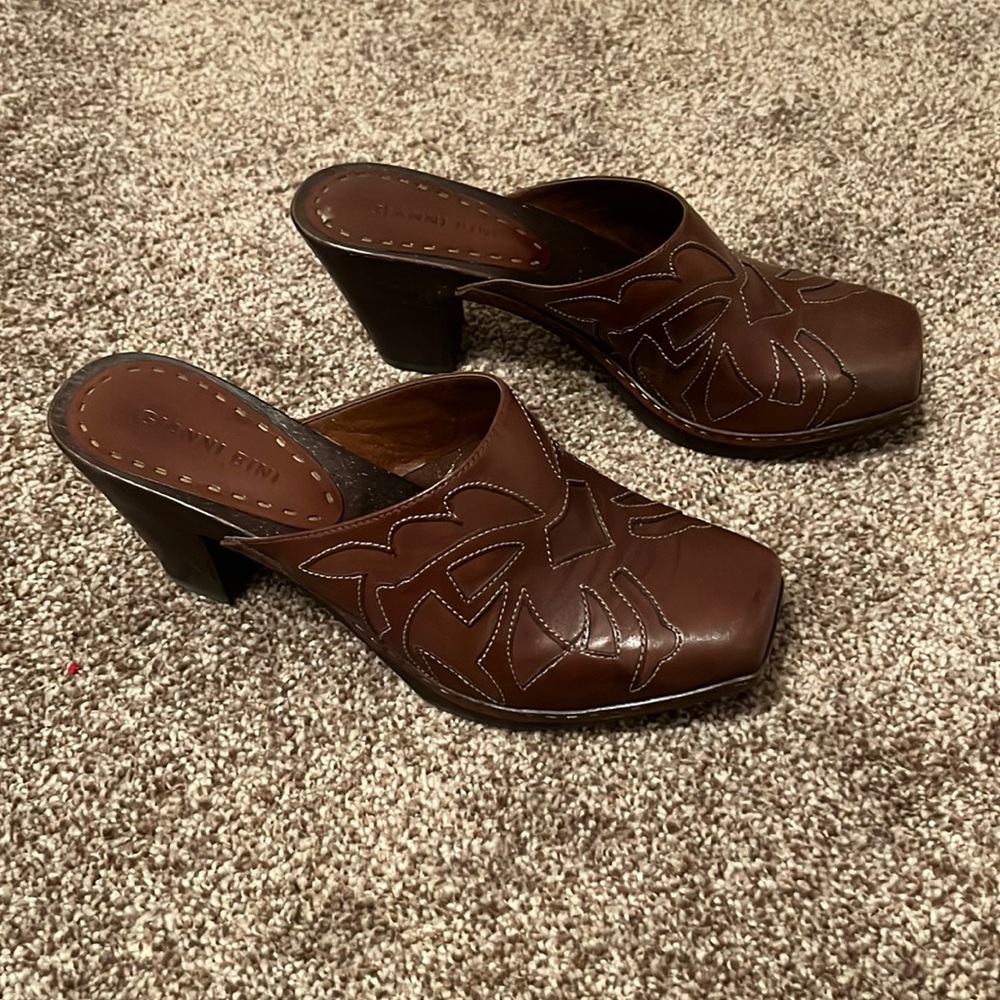 Like new! Gianni Bini heeled mules